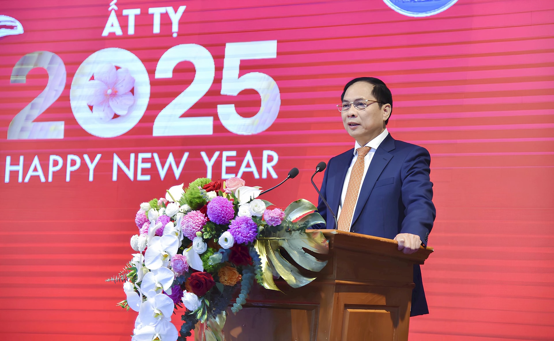 Phó Thủ tướng Bùi Thanh Sơn: Báo chí chung tay kể "câu chuyện Việt Nam" đẹp và đáng tự hào