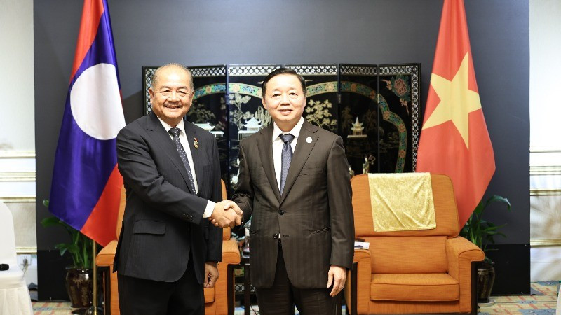 Phó Thủ tướng Trần Hồng Hà hội kiến Phó Thủ tướng Lào Kikeo Khaykhamphithoune