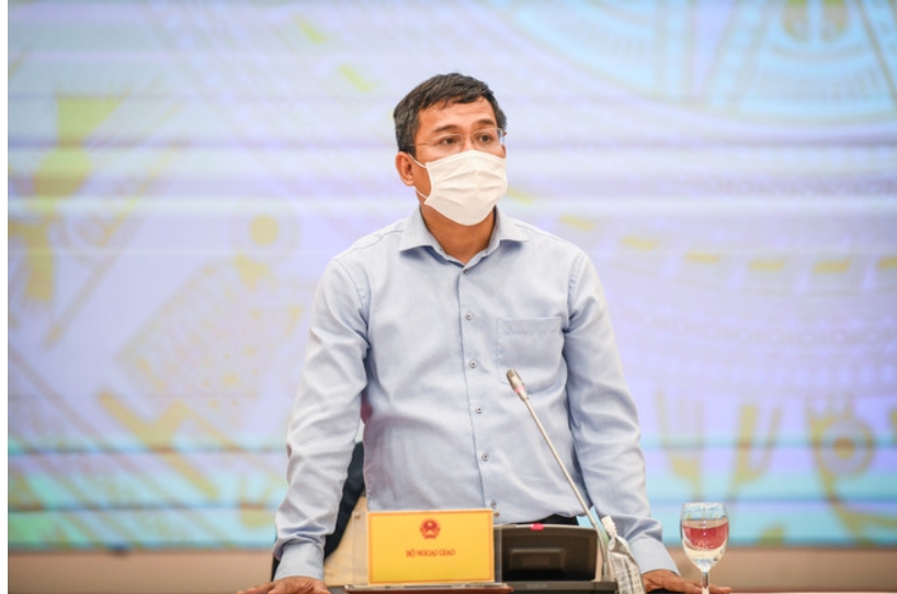 Thứ trưởng Ngoại giao Nguyễn Minh Vũ chia sẻ về chính sách "Ngoại giao vaccine" của Việt Nam tại cuộc họp báo Chính phủ thường kỳ chiều 6/9/2021