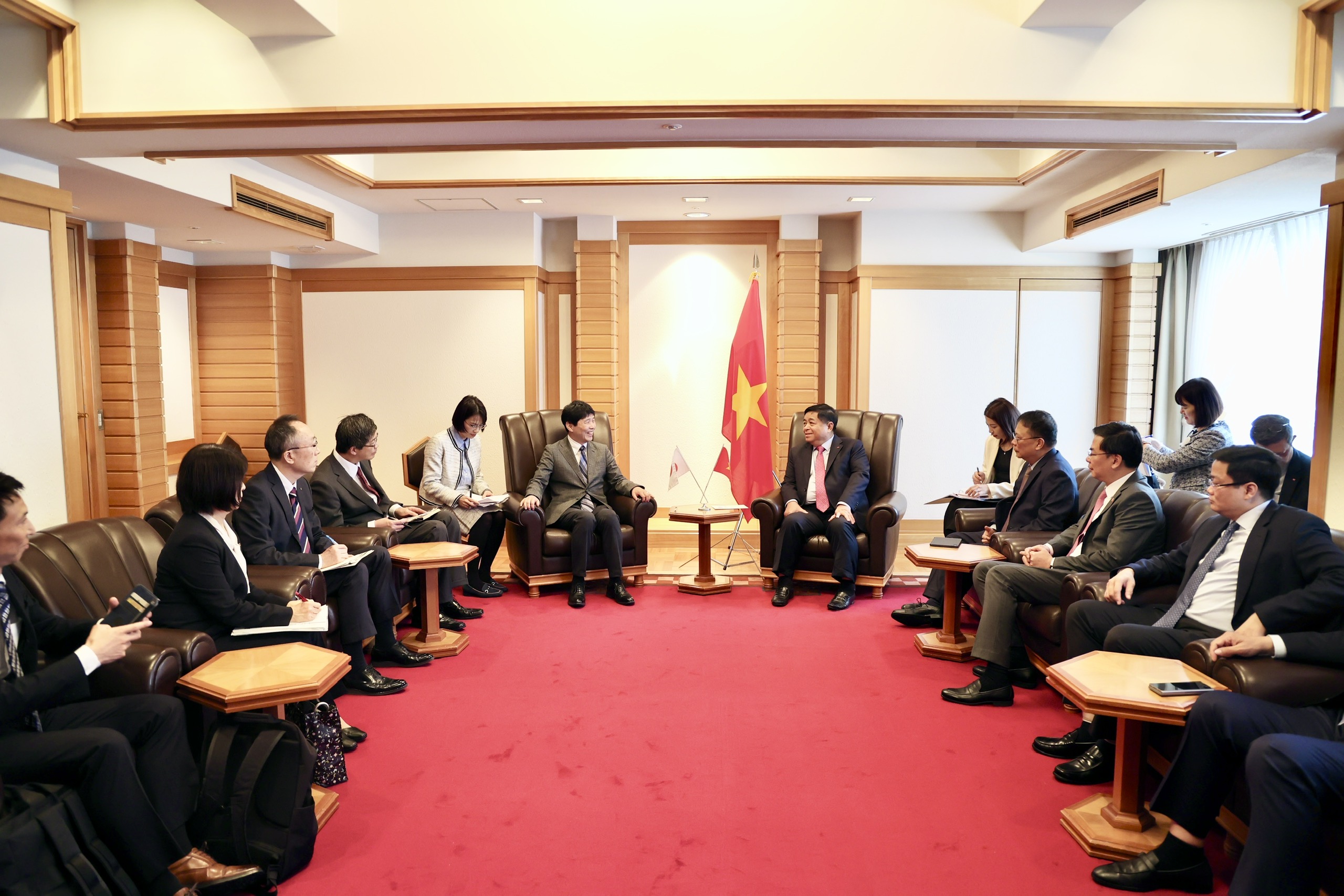 Phó Thủ tướng Chính phủ Nguyễn Chí Dũng tiếp Thống đốc tỉnh Gunma