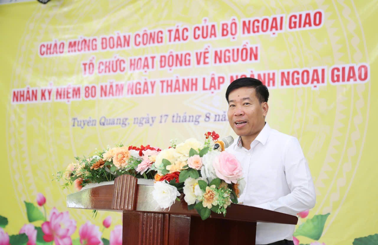 Đoàn Bộ Ngoại giao thăm Khu di tích quốc gia đặc biệt tại Tân Trào - Tuyên Quang