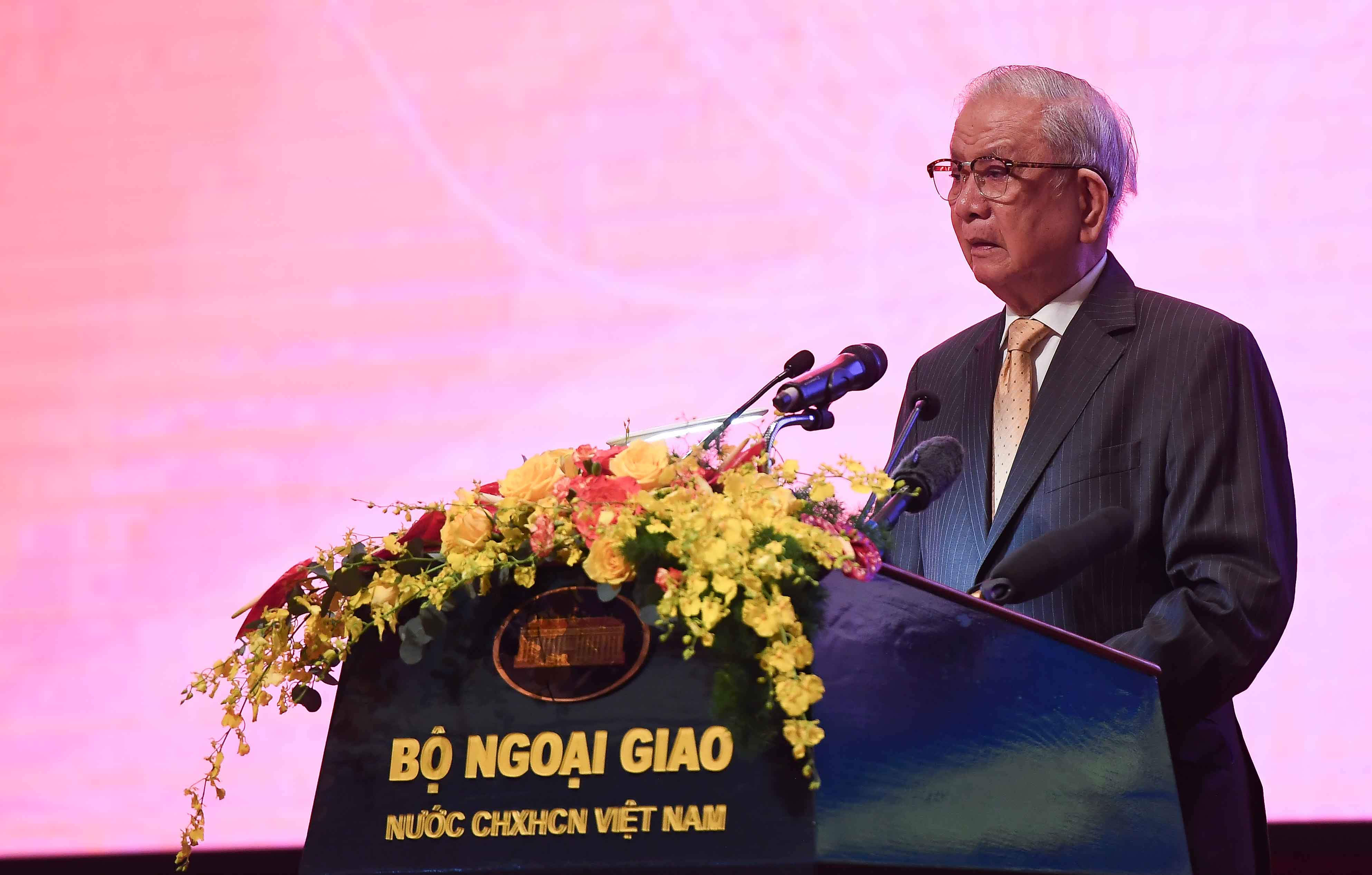 Nguyên Bộ trưởng Ngoại giao Nguyễn Dy Niên phát biểu tại lễ kỷ niệm - Ảnh: Báo Thế giới Việt Nam